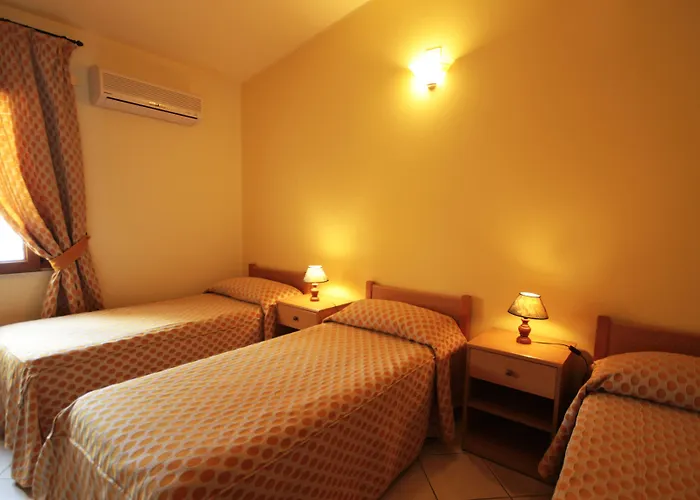 Tonicello & 4* Капо-Ватикано