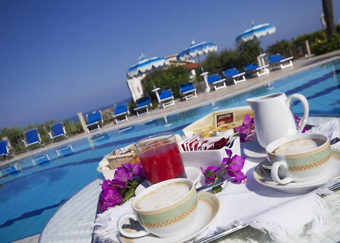 Tonicello & Капо-Ватикано