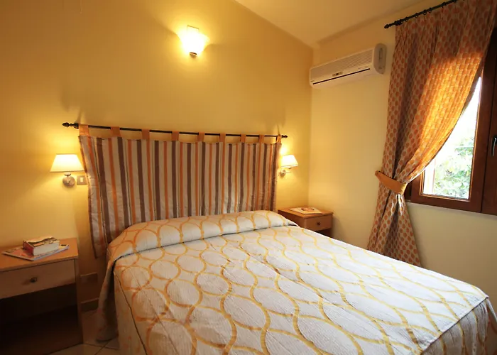 Tonicello & Отель Капо-Ватикано