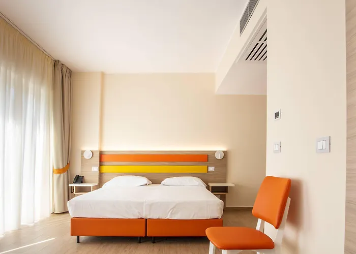 Отель Tonicello & 4*