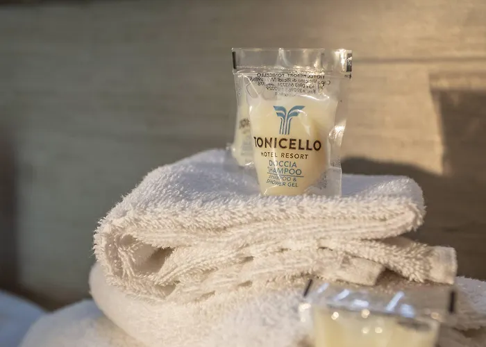 Tonicello & 4* Капо-Ватикано