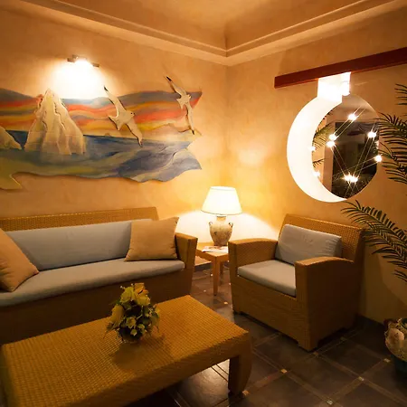 Tonicello & ホテル