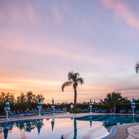 Tonicello Resort & Spa 호텔 4*