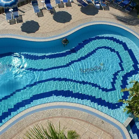 Hotel Tonicello & 4*