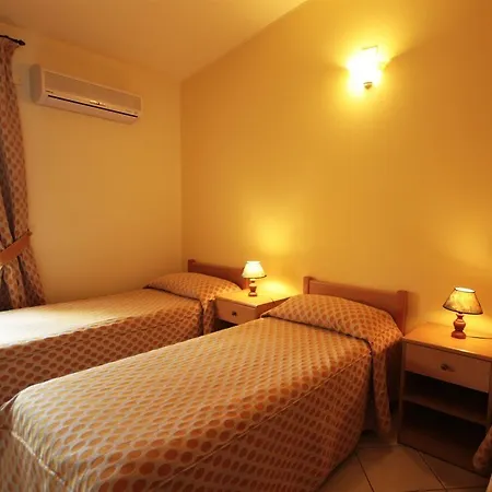 Tonicello & Hotell