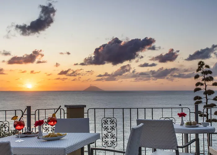 Hotell Tonicello & Capo Vaticano