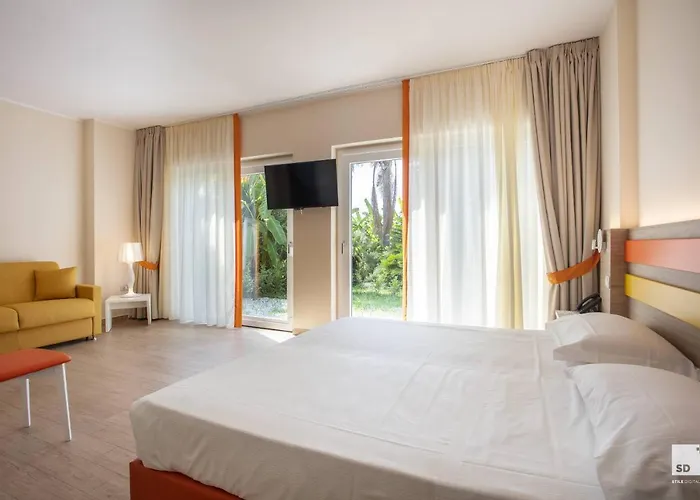 Hotell Tonicello & Capo Vaticano